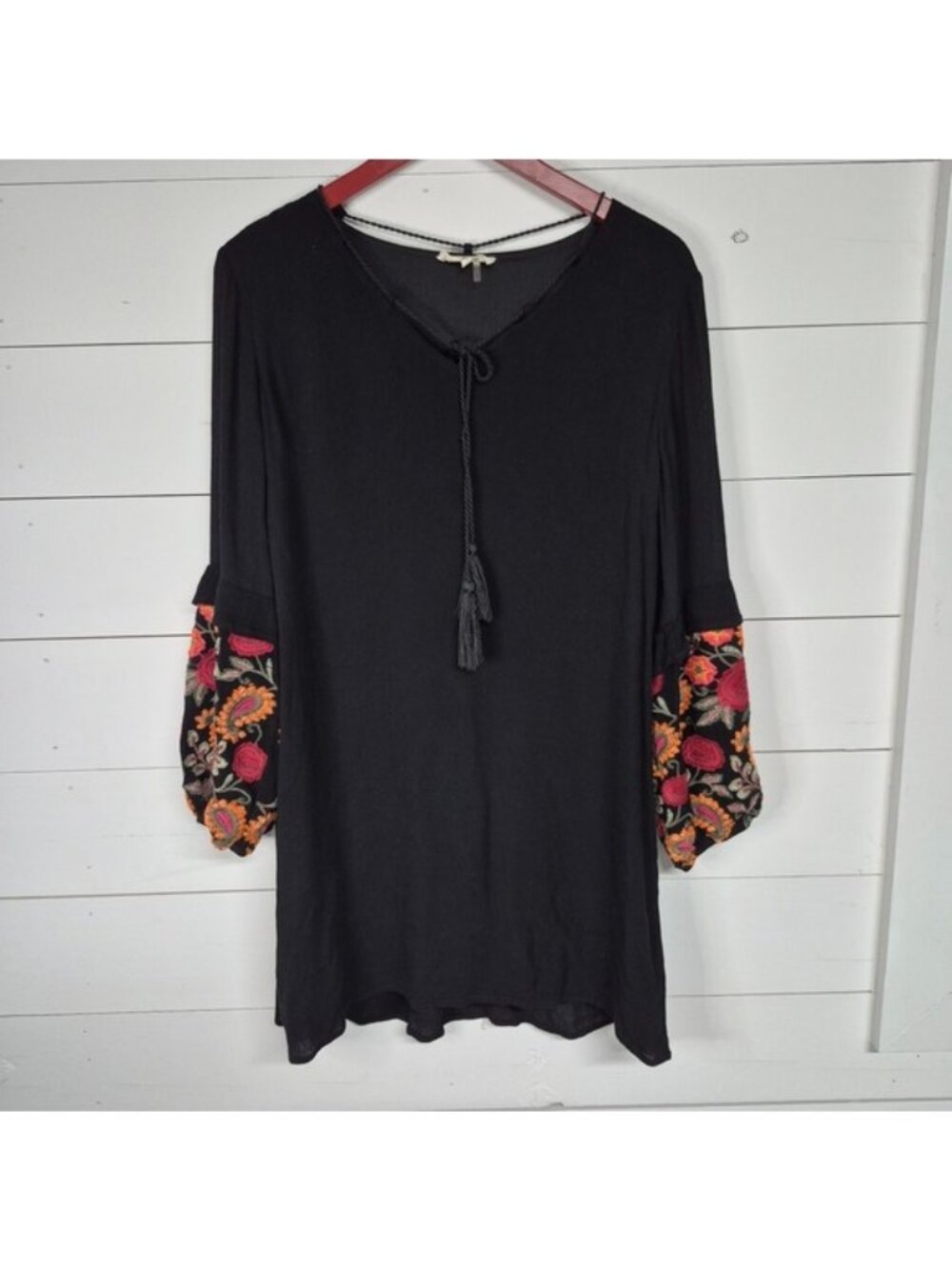 Entro Women's Black Boho Dress With Embroidered Floral Sleeves